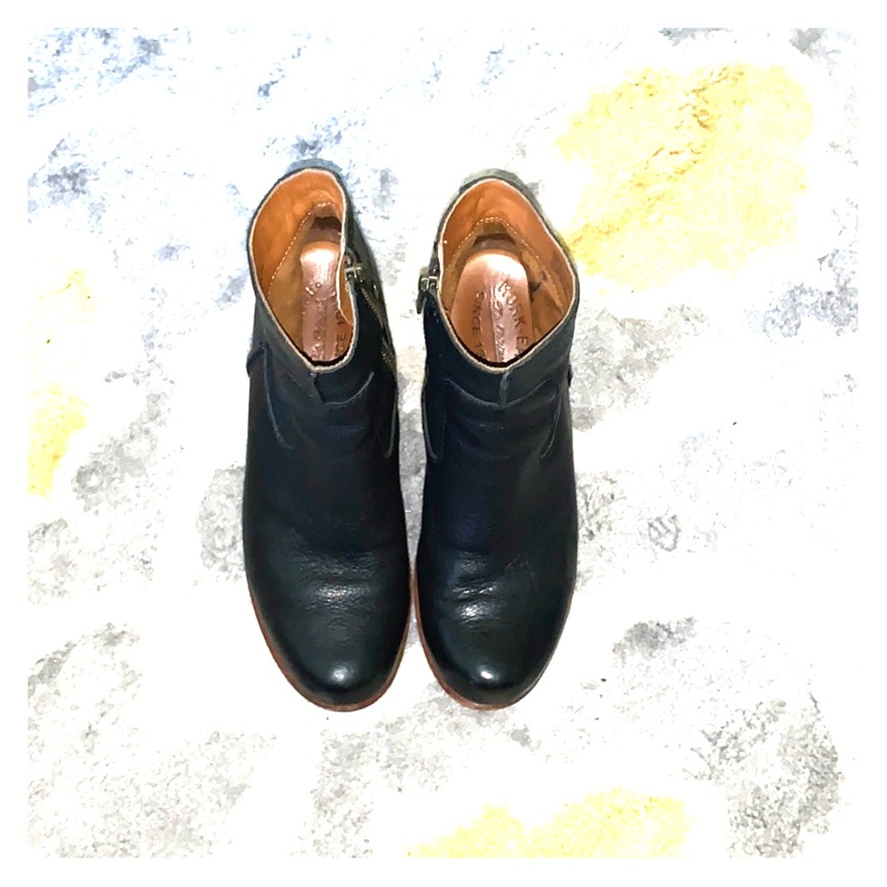 Kork-ease black booties size 6.5 great condition